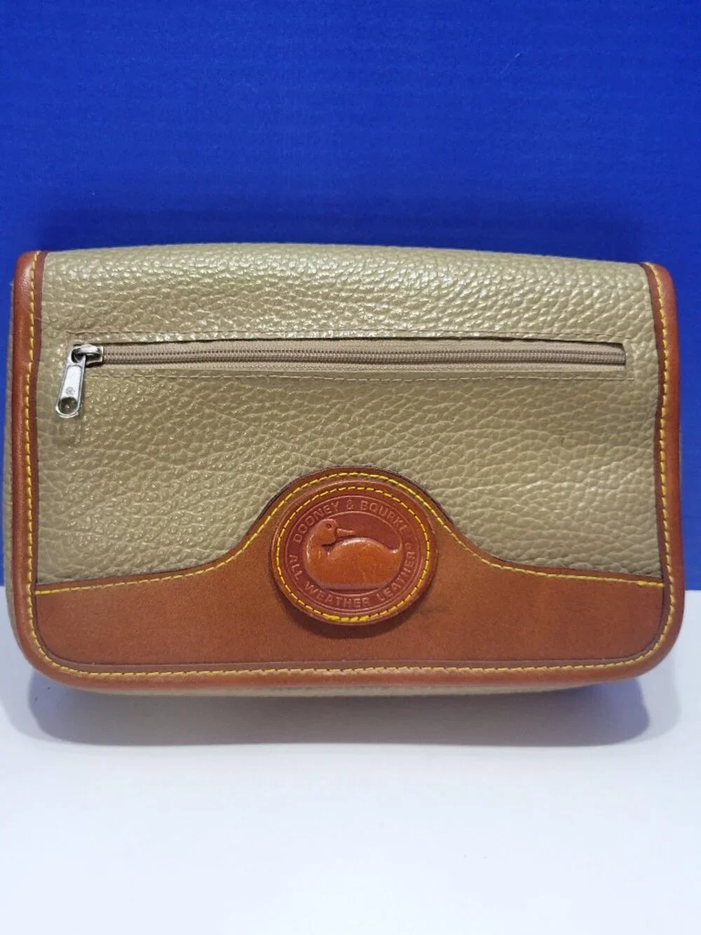 Vintage Dooney & Bourke Pebble Leather Taupe and British Tan Crossbody Purse (No